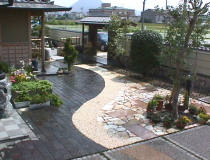 【前庭全体】の写真です。